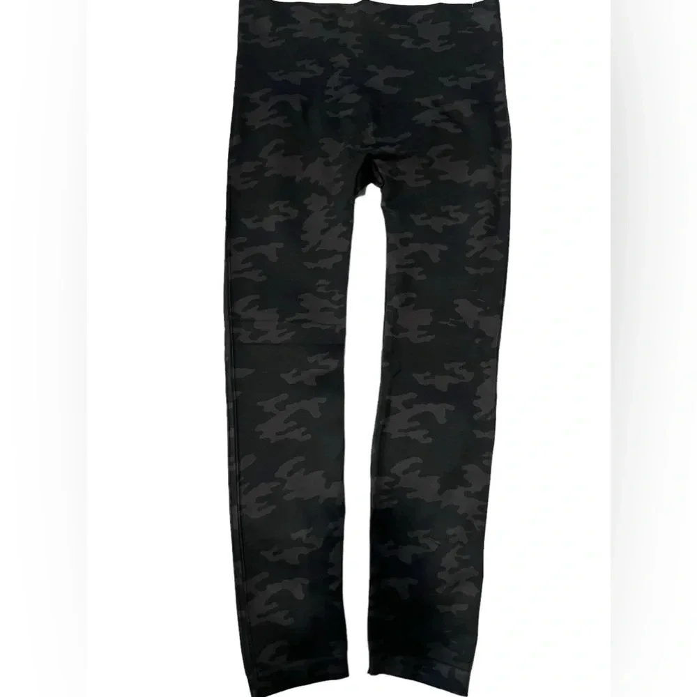 Spanx Look At Me Now High Waisted Stretch Leggings Pants Black Camo Size XL